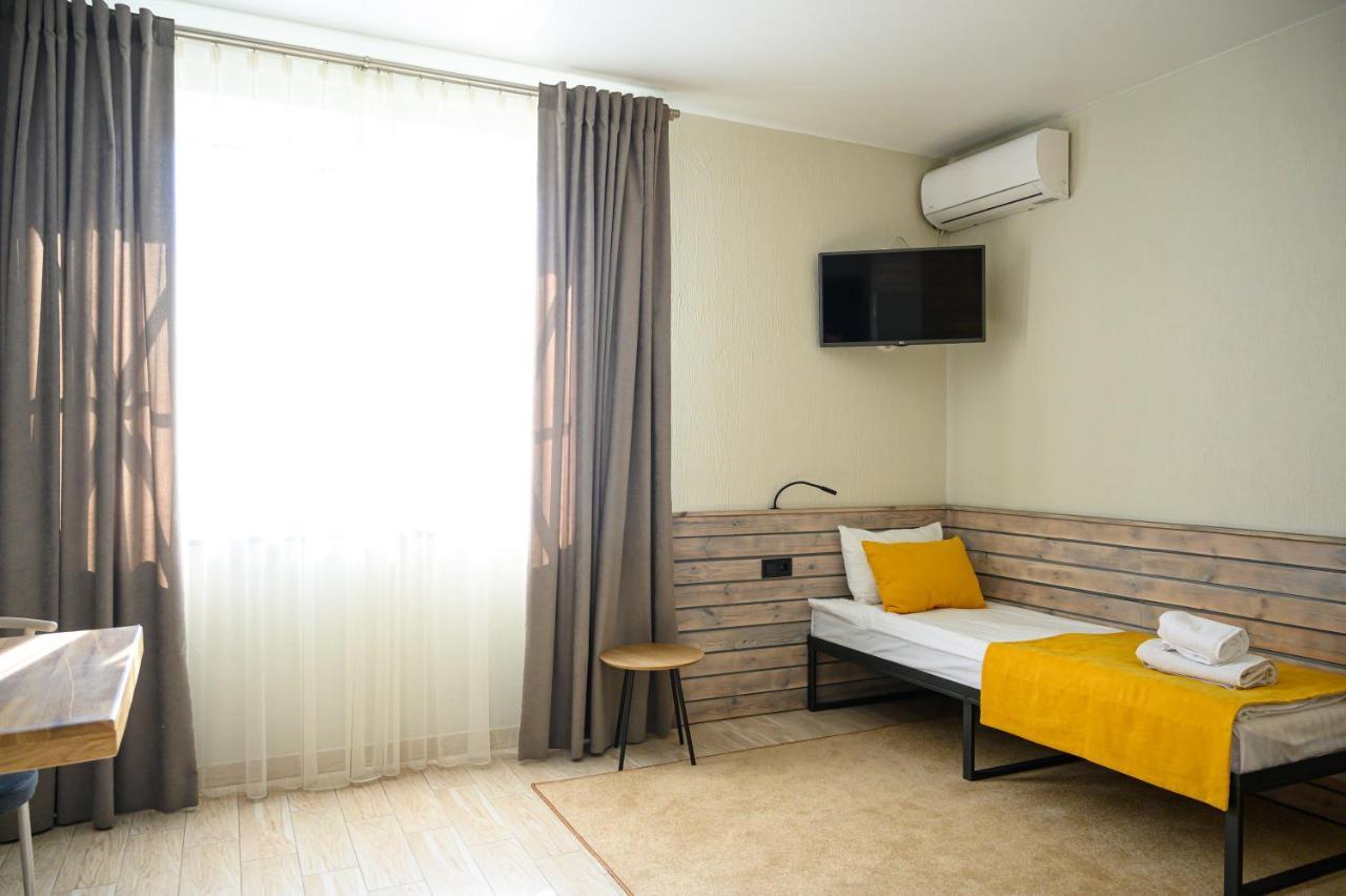 Space Apart Hotel Lutsk Luaran gambar