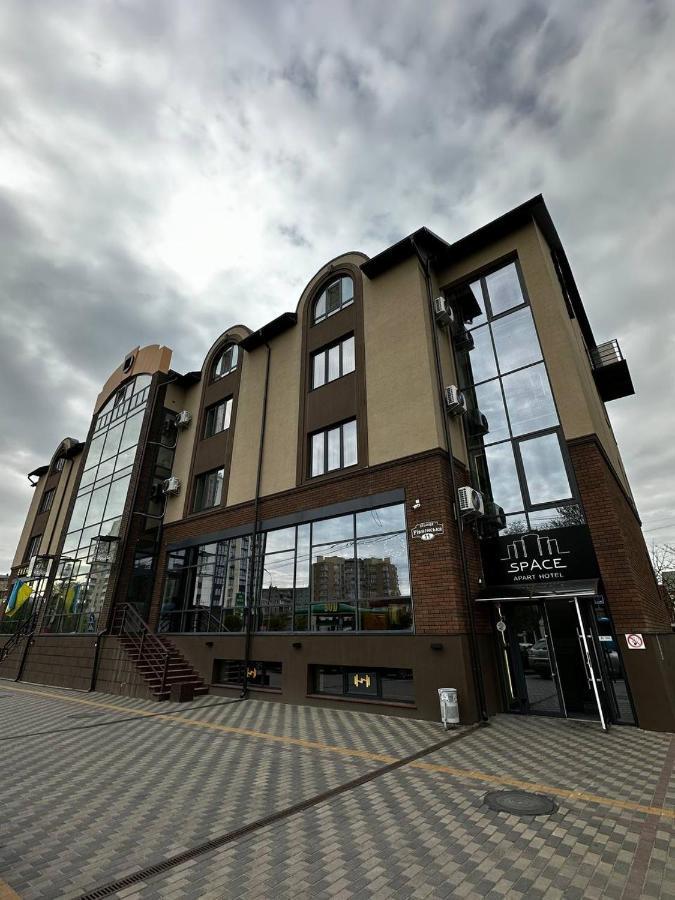 Space Apart Hotel Lutsk Luaran gambar