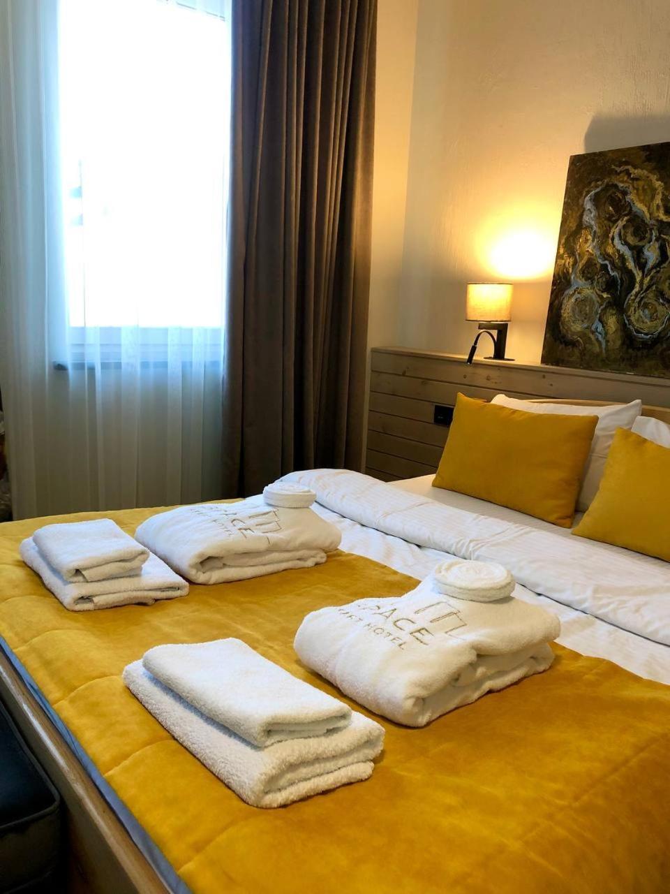 Space Apart Hotel Lutsk Luaran gambar