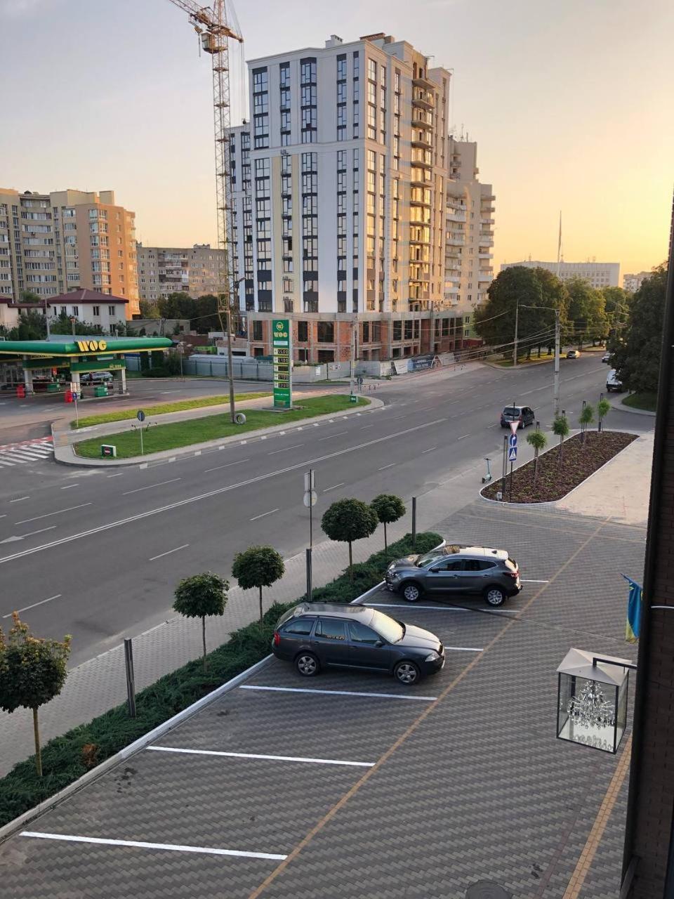 Space Apart Hotel Lutsk Luaran gambar